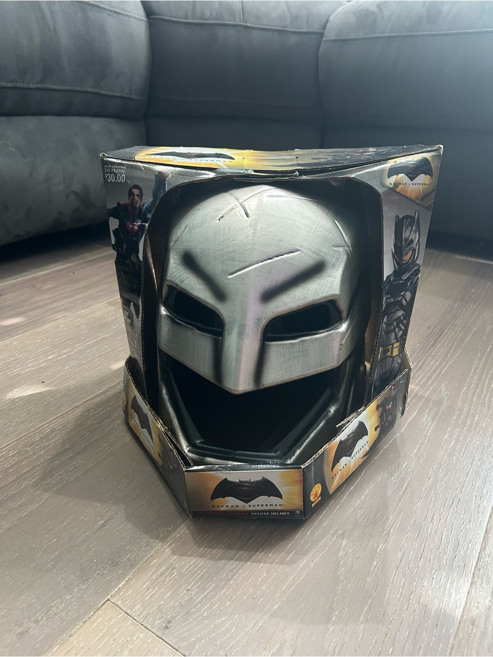 Rubies 2016 Batman vs Superman deluxe helmet